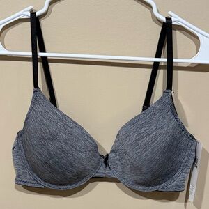 Marilyn Monroe 38C NWT gray and black t-shirt bra